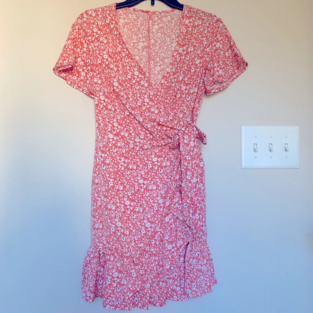 NWOT Pink floral wrap dress